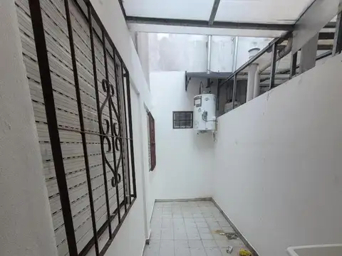 Departamento en Alquiler en Villa Luzuriaga, $ 390.000