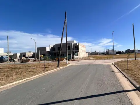 Terreno en Venta en Manantiales, USD 63.000