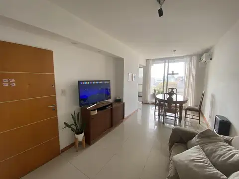 Departamento en venta de 2 dormitorios c/ cochera en Echesortu