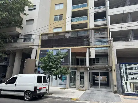 ALQUILER SEMIPISO DE 3 AMB CON COCHERA  APTO PROFESIONAL.