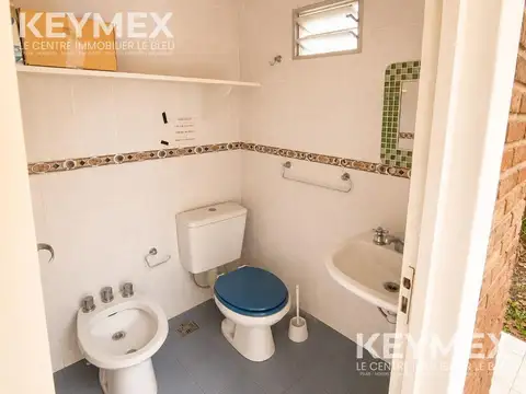 Casa 3 ambientes con 2 baños