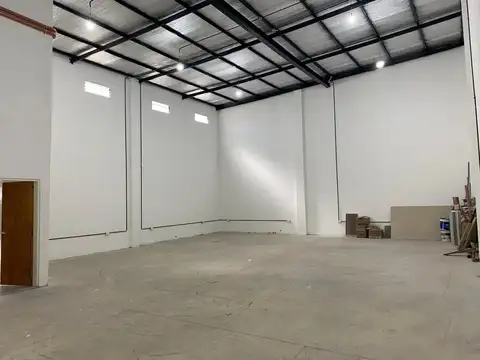 Galpón en alquiler de 280m2 ubicado en Trujui