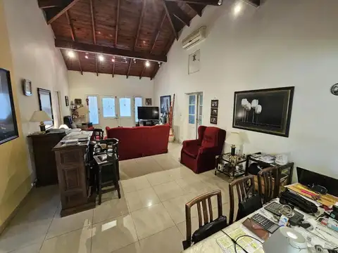 Casa en Venta en Country Club Banco Provincia, USD 249.000