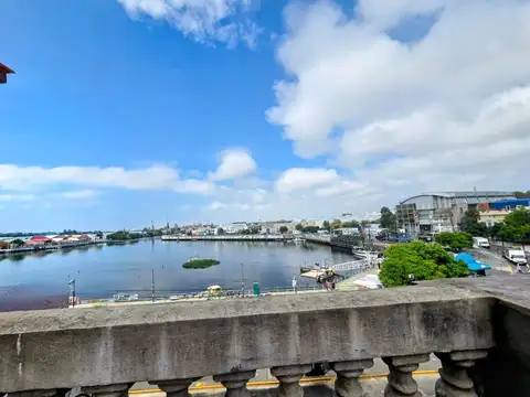 Depto Tipo Casa en Venta de 6 ambientes