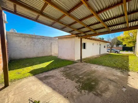 Casa 3 ambientes con 1 baño