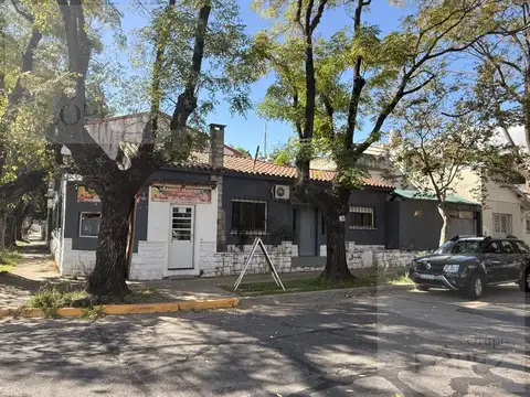 Venta - Casa en Florida de 4 ambientes, con patio