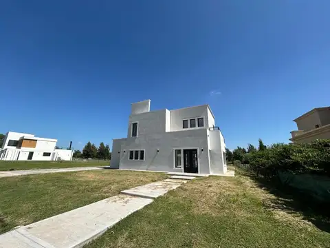 Casa en Alquiler de 3 dormitorios