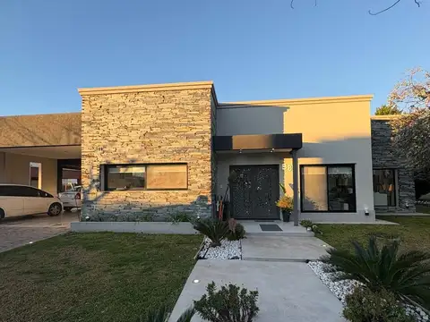 Casa en Venta al Noreste