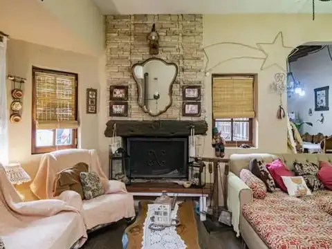 Casa 5 ambientes con 4 baños