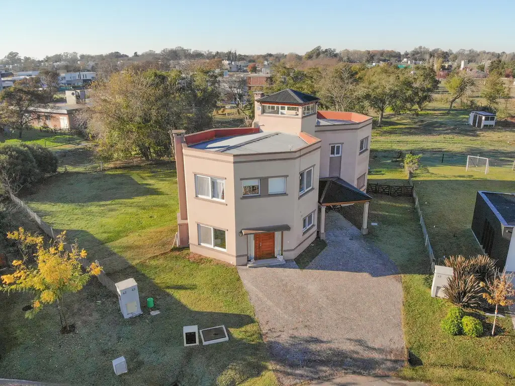Casa en Venta con cochera