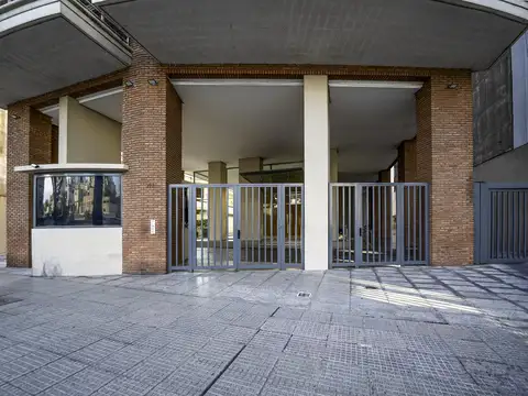 Bartolome Mitre 3900, Departamento 4 Ambientes, Torre de Categoría, Piso alto Almagro
