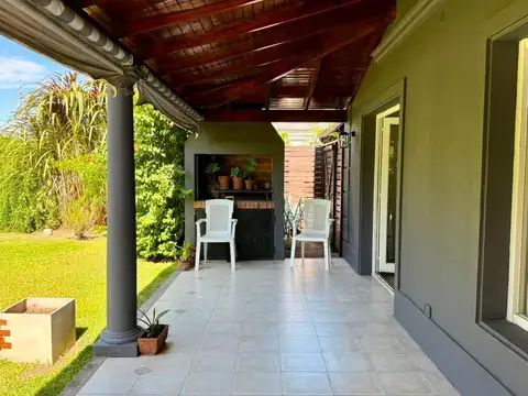 Casa en alquiler anual.Santa Barbara. lote interno