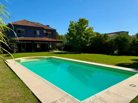 Casa en alquiler anual.Santa Barbara. lote interno