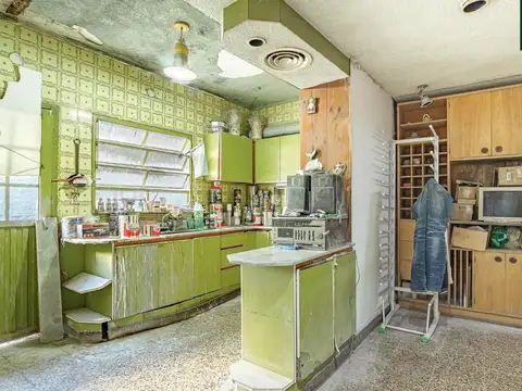 Casa de 2 Plantas- REFACCION- Terraza, Parrilla y Garage