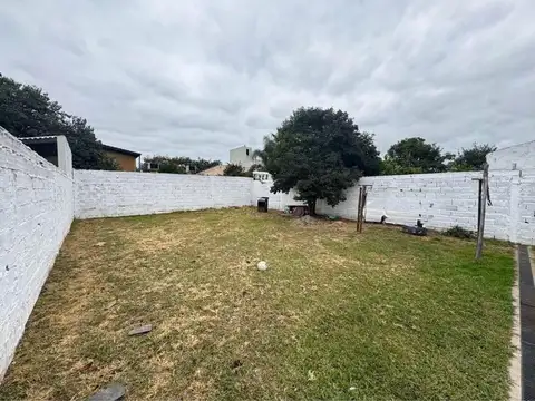 Exc Casa 2 Dor Vta Gge/jardin B° Los Profesionales