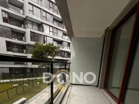 AV CASEROS 1700
