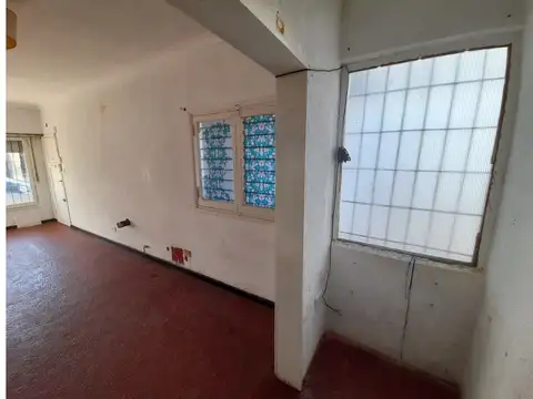 Casa 6 ambientes con 4 baños