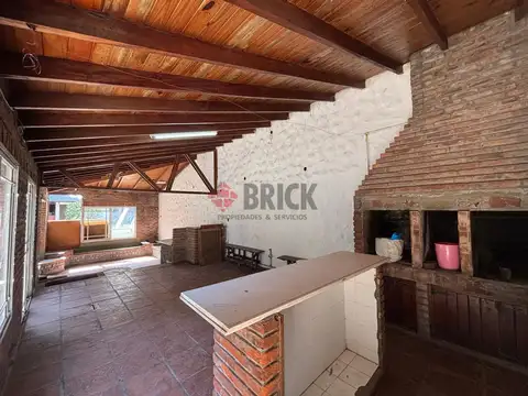 Quinta en Venta en Villa Luzuriaga, USD 130.000
