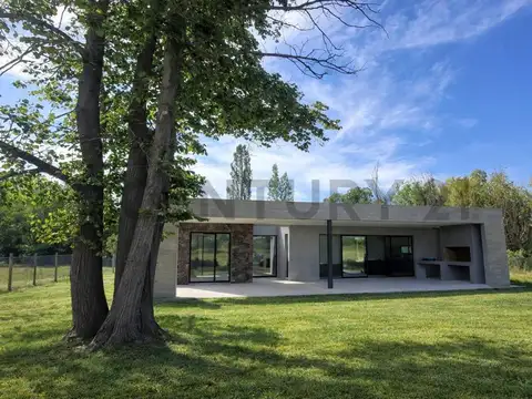 CASA A ESTRENAR EN VENTA EN  BARRIO "LAS ROSAS COUNTRY RURAL" Colonia las Rosas. Tunuyan