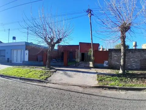 Ricardo Guido Lavalle 100