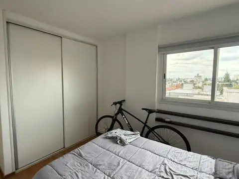 Venta departamento un dormitorio con balcon en complejo Alta Cordoba