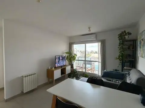 Nicolás Avellaneda 1600, Piso 6