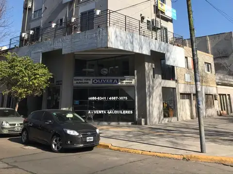 Piso 3 amb. En Barrio Naon en inmejorable ubicacion