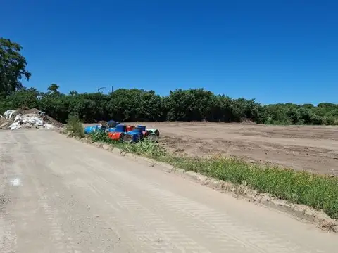 Uriburu y Crespo - Lote 2.000 m2