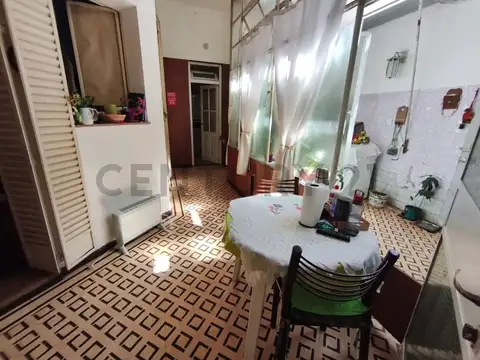 Bogotá 3700, Piso 0