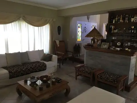 Venta y alquiler temporario casa en Isla Santa Monica, Delta