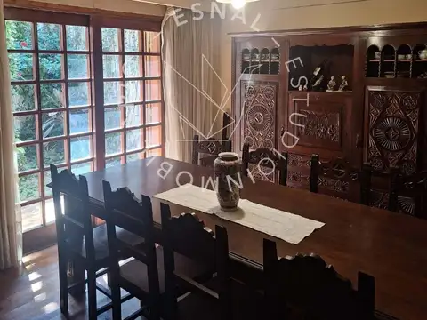 CASA CON PARQUE EN PLENO LOURDES