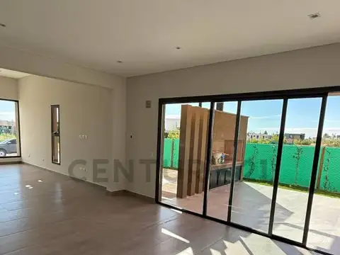 Casa en Venta en Luján de Cuyo, USD 325.000