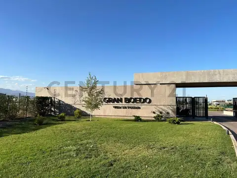 CASA DE CATEGORÍA EN VENTA en B° Gran Boedo - Luján de Cuyo - ID275709