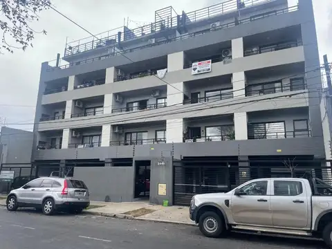 San Lorenzo 2400, Piso p.b