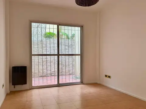 Depto Tipo Casa 2 ambientes con 1 baño