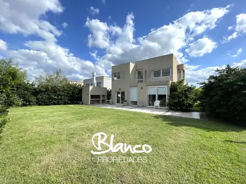 Oportunidad de Casa en Venta en El Cantón, Barrio Norte,Escobar, G.B.A. Zona Norte