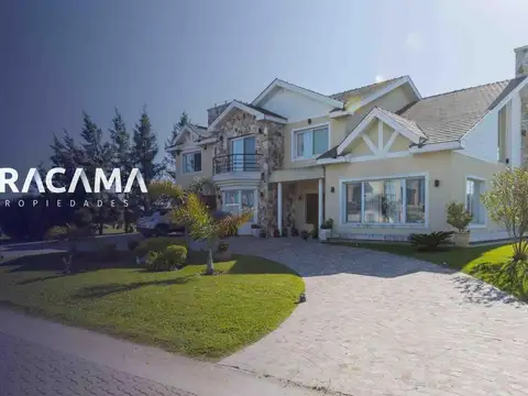 Casa en Venta en La Providencia  - Canning