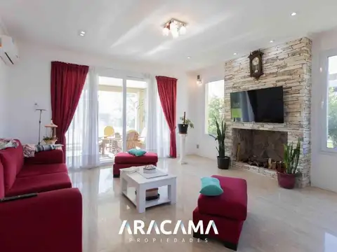 Casa en Venta en La Providencia  - Canning