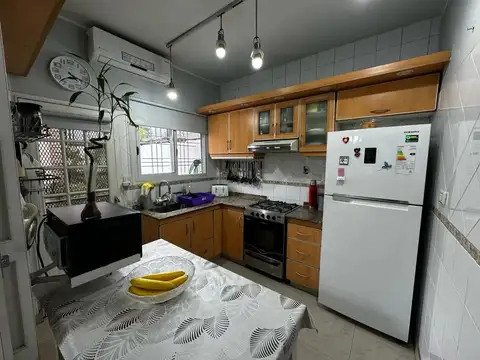 Depto Tipo Casa en Venta en Moron, USD 125.000