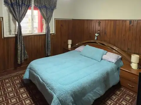VENDO. Casa en calle San Martín esquina Nogoyá. Concordia, ER.