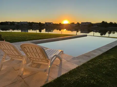 Casa Chalet  en Alquiler en San Sebastian, Escobar, G.B.A. Zona Norte