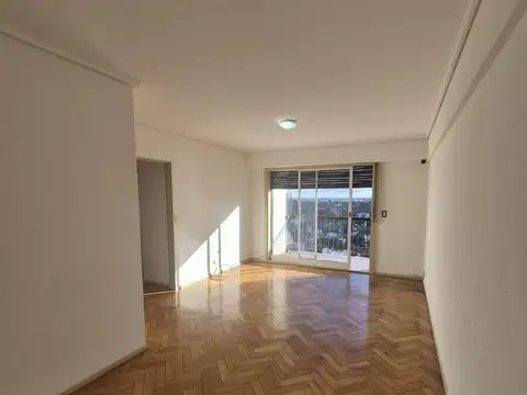 Hipólito Yrigoyen 7837 , Piso 10