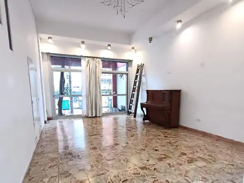 Depto Tipo Casa en Alquiler de 6 ambientes