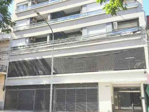 Monoambiente Gde. BALCON Contrafrente-linda vista -Muy luminoso Aireado simpático-Aire Acondicionado