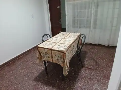 Depto Tipo Casa en Alquiler de 2 dormitorios