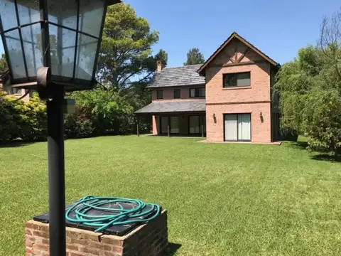 Casa en Venta de 4 dormitorios