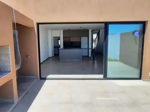 Casa en Venta 1 año