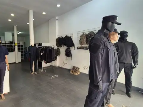 Amplio Local con subsuelo