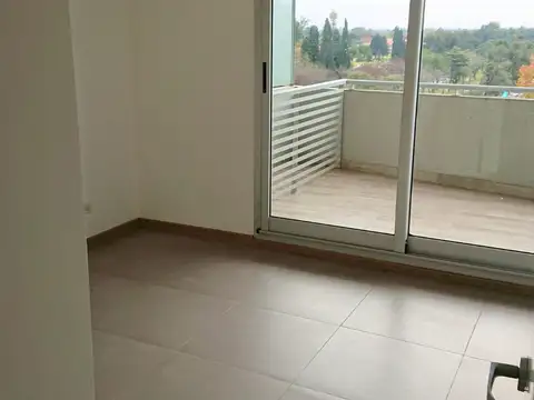 Departamento en Alquiler con 1 cocheras