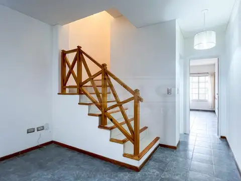 Depto Tipo Casa en Alquiler de 3 dormitorios